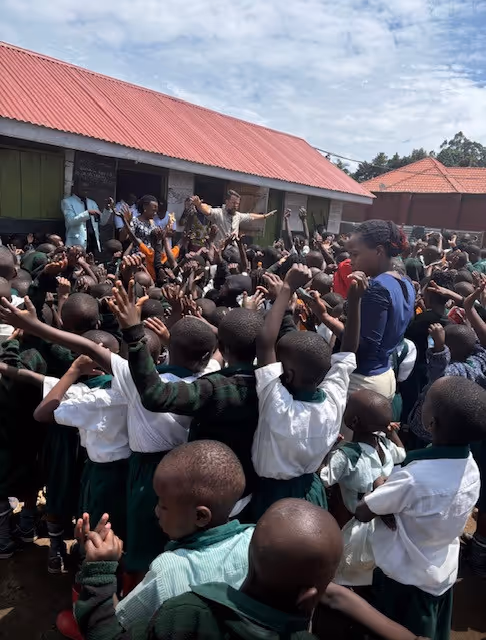 Between His Shoulders: Discipling the One in Front of You